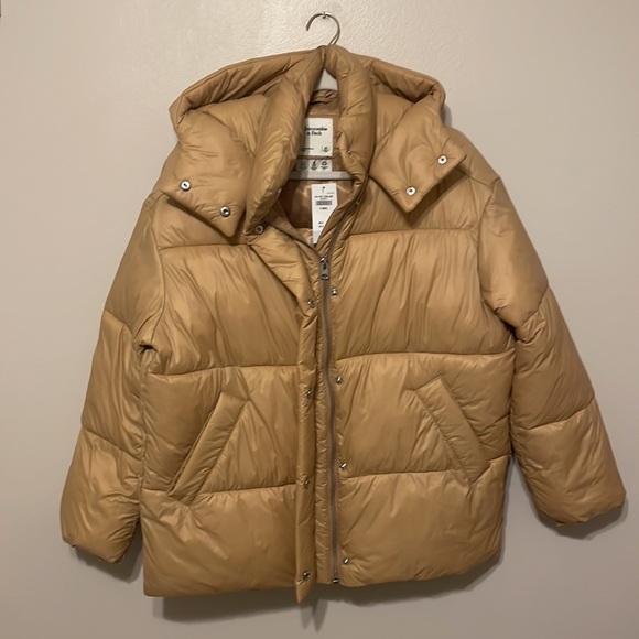 Abercrombie & Fitch Oversized Puffer - Picture 8 of 14